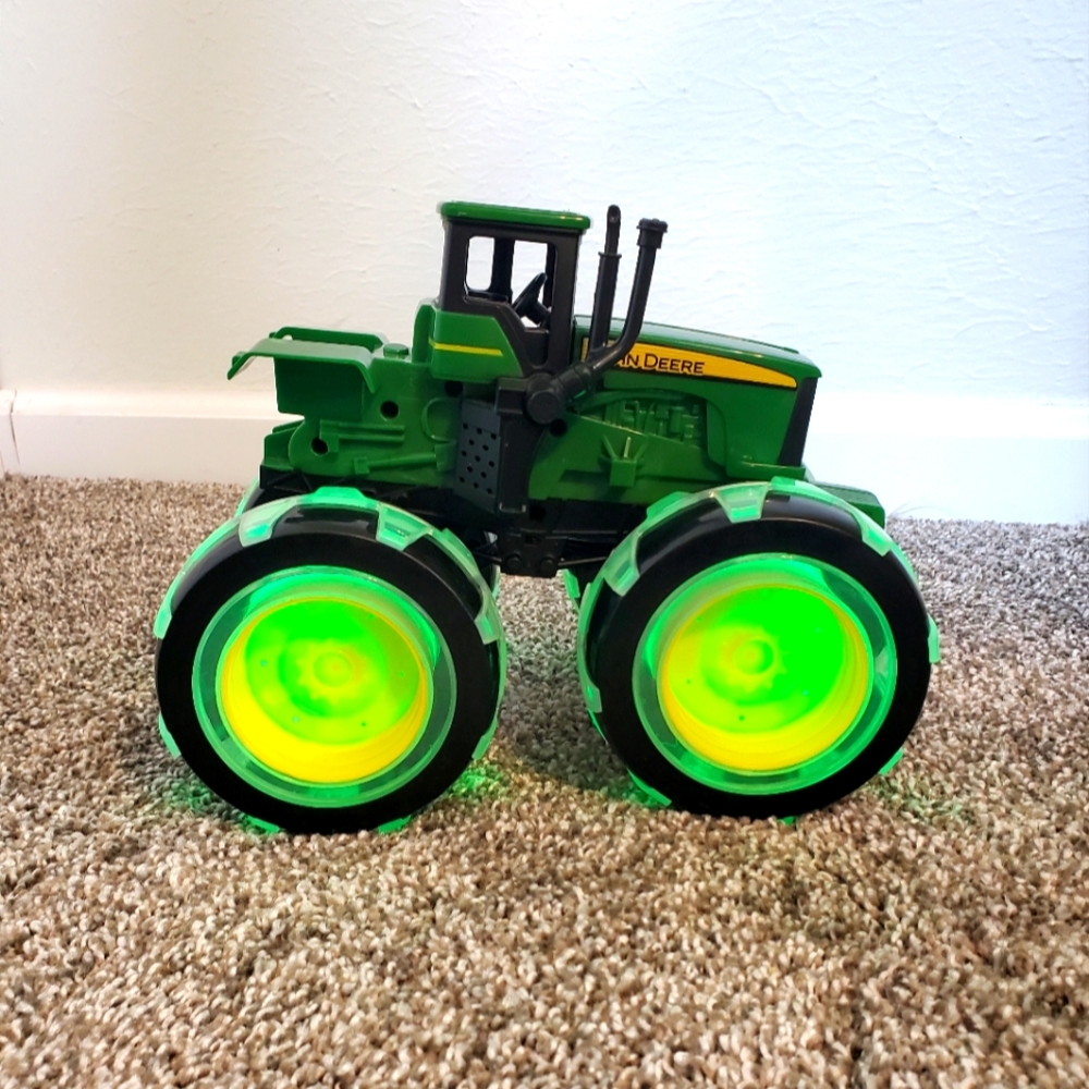 John Deere Light Up Tractor